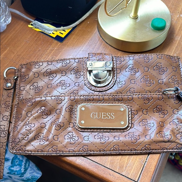 Vintage Guess Brown Logo Clutch - Picture 1 of 2